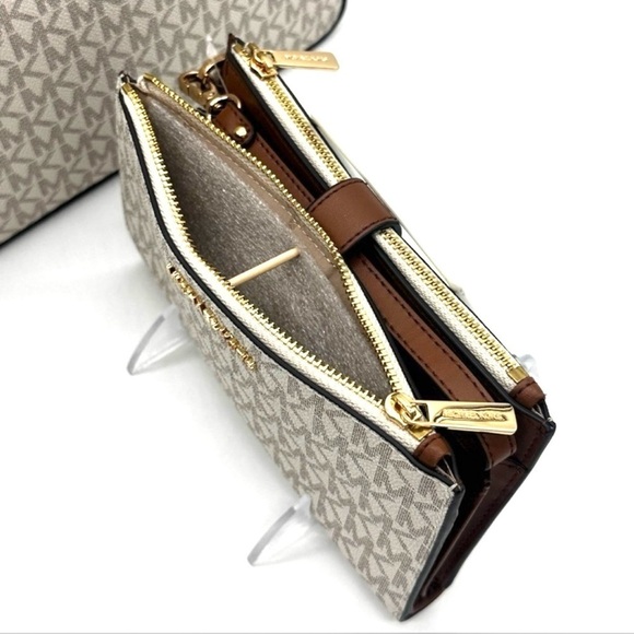 Michael Kors Large EW Crossbody Bag & Large Double Zip Wallet Vanilla - Picture 10 of 13